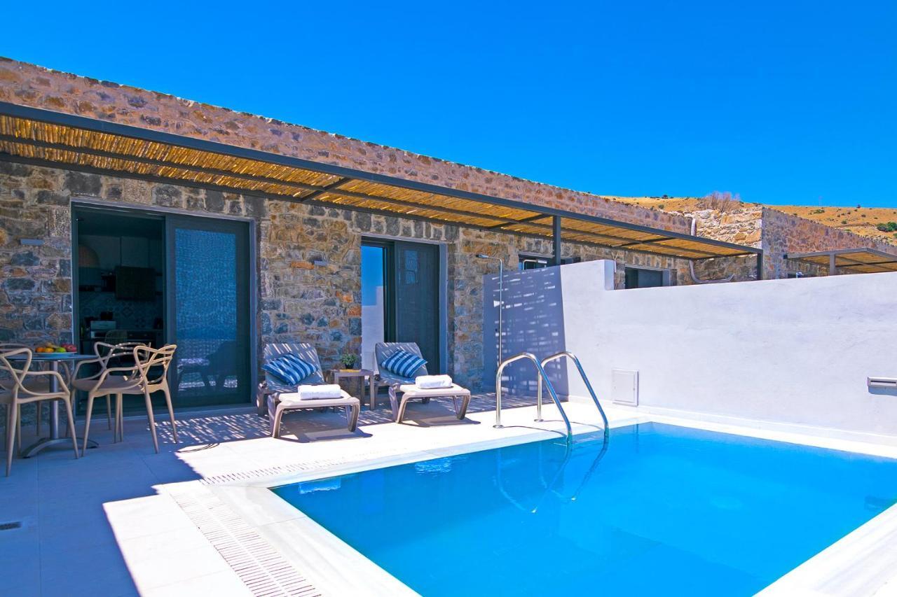 Varkotopi Villas 아요스 파블로스 외부 사진